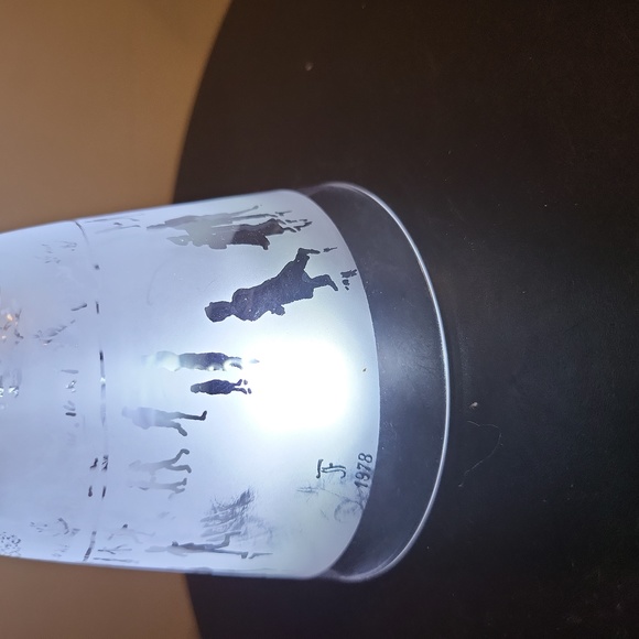 Fenton Crystal Winter Skating Scene Bell 1978 - Picture 4 of 9